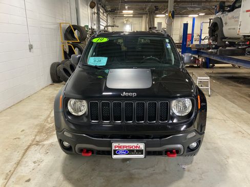 Used 2019 Jeep Renegade Trailhawk w/ Cold Weather Group II AWD/4WD image 2