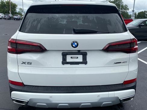 Used 2023 BMW X5 xDrive40i w/ Premium Package AWD/4WD image 4