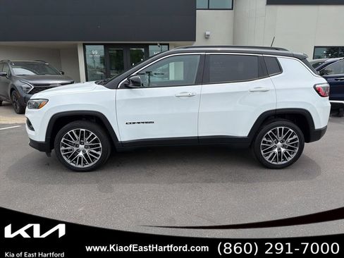 Used 2023 Jeep Compass Limited w/ Elite Group AWD/4WD image 2