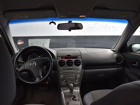 Used 2004 MAZDA MAZDA6 i FWD image 6