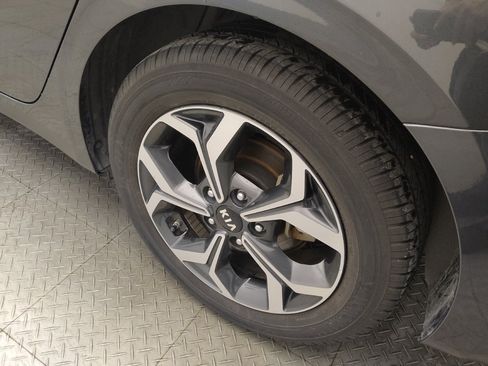 Used 2019 Kia Forte LXS FWD image 31
