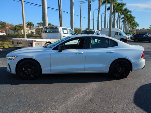 Used 2024 Volvo S60 B5 Plus image 7