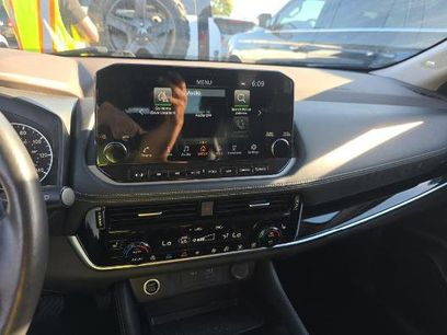 Used 2023 Nissan Rogue SL w/ SL Premium Package