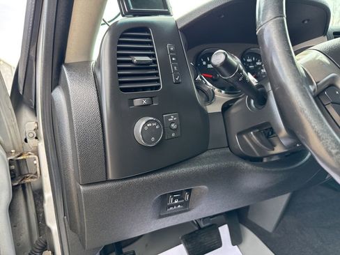 Used 2013 Chevrolet Silverado 2500 LT w/ Interior Plus Package image 22