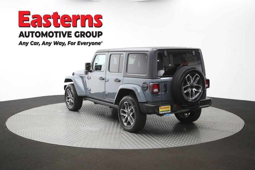 Used 2024 Jeep Wrangler Unlimited w/ Convenience Group AWD/4WD image 67