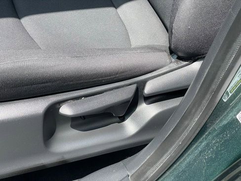 Used 2023 Toyota Corolla Cross LE image 12