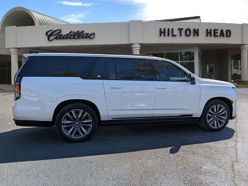 Used 2022 Cadillac Escalade ESV Sport Platinum w/ Heavy-Duty Trailer Package image 7