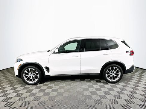 Used 2025 BMW X5 xDrive40i w/ Parking Assistance Package image 4