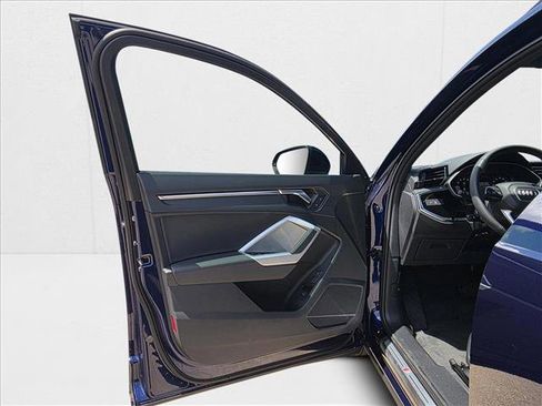 New 2025 Audi Q3 2.0T Premium w/ Convenience Package image 12