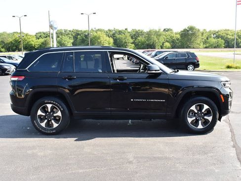 Used 2023 Jeep Grand Cherokee 4WD 4xe image 15