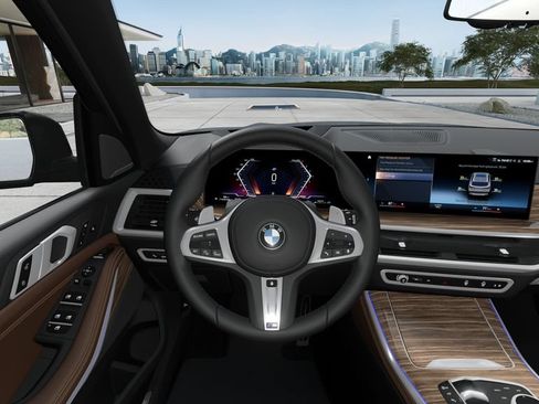 New 2026 BMW X5 xDrive40i w/ M Sport Package AWD/4WD image 13