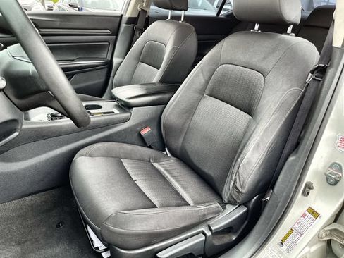 Used 2022 Nissan Altima 2.5 S FWD image 14