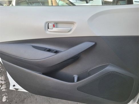 Used 2023 Toyota Corolla LE image 15
