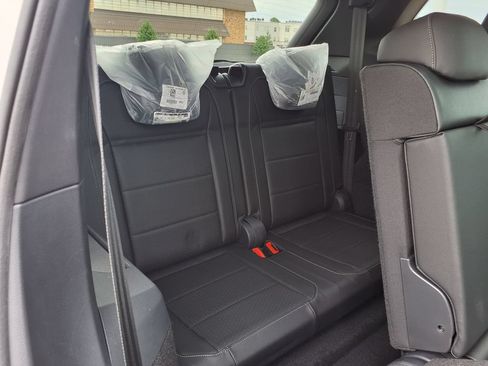 Used 2019 Volkswagen Tiguan S FWD image 29