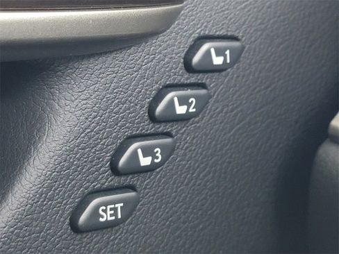 Used 2016 Lexus ES 350 w/ Premium Package w/Wood Trim image 39