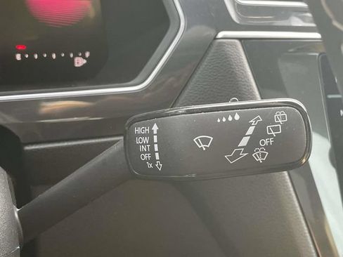 Used 2023 Volkswagen Tiguan SE R-Line FWD image 26