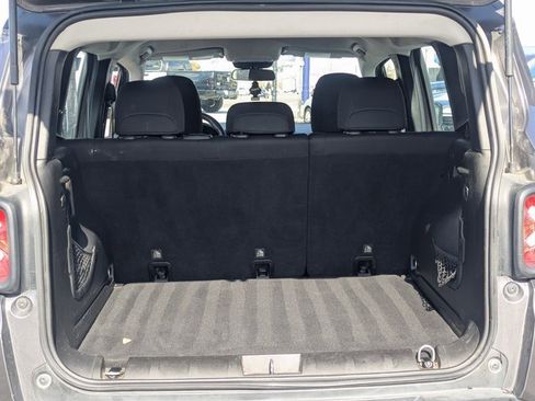 Used 2019 Jeep Renegade Sport image 29