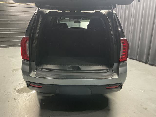 Used 2023 GMC Yukon SLE w/ Gmc Pro Safety Plus Package AWD/4WD image 7