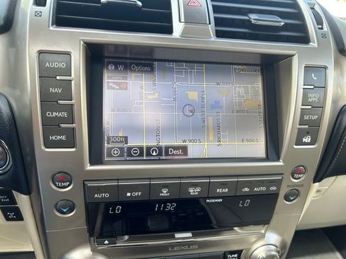 Used 2021 Lexus GX 460 Premium w/ Accessory Package image 21