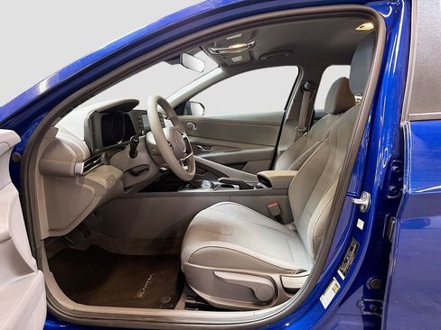 Used 2023 Hyundai Elantra SEL FWD image 19