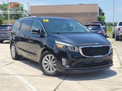 Used 2016 Kia Sedona EX FWD image 1