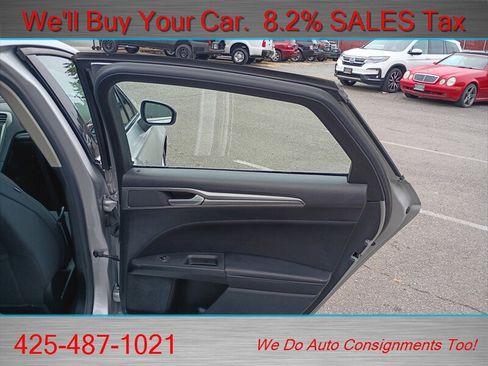 Used 2019 Ford Fusion SE FWD image 26