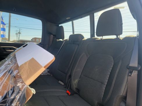 New 2025 RAM 1500 Big Horn image 15