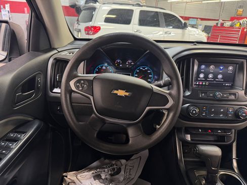 Used 2020 Chevrolet Colorado W/T w/ WT Convenience Package image 9