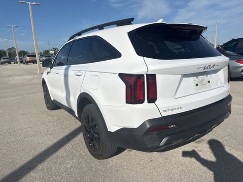 Certified 2023 Kia Sorento S w/ Panoramic Sunroof Package image 7