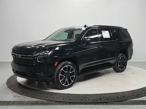 Used 2022 Chevrolet Tahoe RST w/ Sport Performance Package AWD/4WD image 3