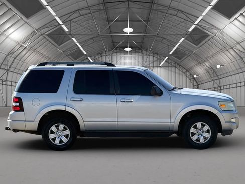 Used 2009 Ford Explorer XLT RWD image 7