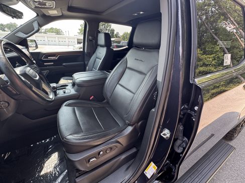 Used 2023 GMC Sierra 1500 Denali w/ Technology Package AWD/4WD image 14