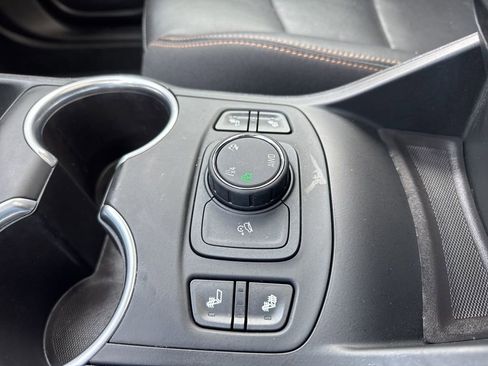 Used 2018 GMC Terrain SLT w/ Preferred Package image 21