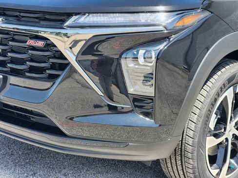 New 2026 Chevrolet Trax RS w/ Driver Confidence Package FWD image 6