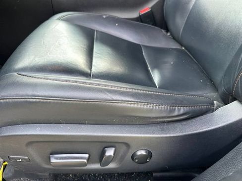 Used 2019 Toyota Highlander XLE AWD/4WD image 34