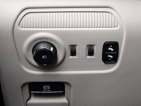 Certified 2024 Jeep Wagoneer Series II RWD image 19