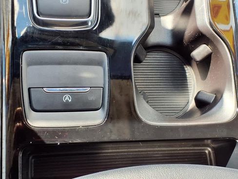 Used 2019 Ford Edge SE image 22