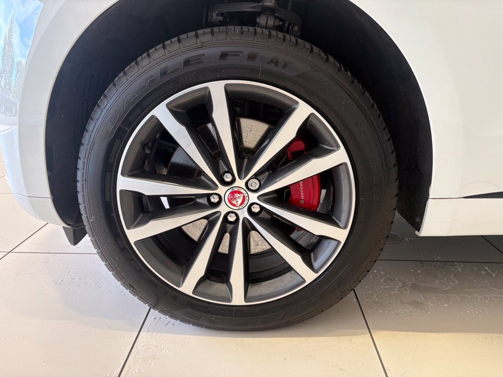 Used 2023 Jaguar F-PACE R-Dynamic S AWD/4WD image 11