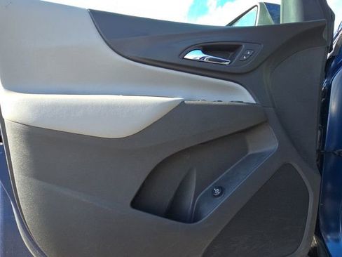 Used 2022 Chevrolet Equinox LT image 15