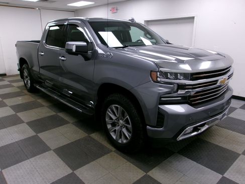 Certified 2022 Chevrolet Silverado 1500 High Country w/ Z71 Off-Road Package image 13