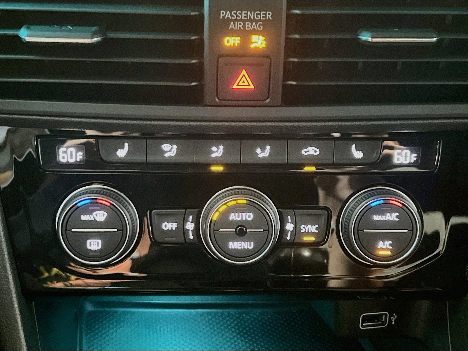 Used 2019 Volkswagen Jetta GLI FWD image 11