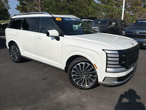 Used 2026 Hyundai Palisade Calligraphy AWD/4WD image 2