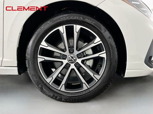 Used 2025 Volkswagen Jetta Sport FWD image 37