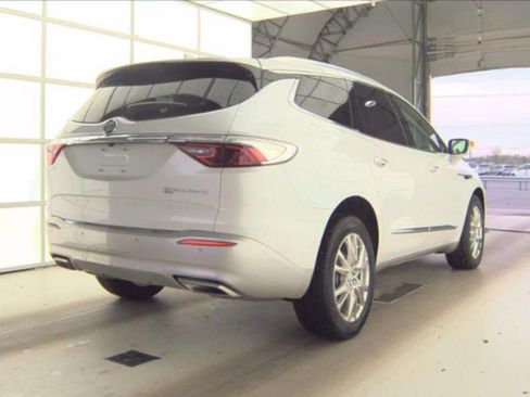 Used 2023 Buick Enclave Essence w/ Experience Buick Package AWD/4WD image 4