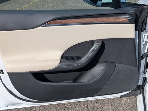 Used 2022 Tesla Model S AWD/4WD image 9