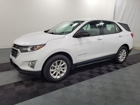 Used 2018 Chevrolet Equinox LS AWD/4WD image 2