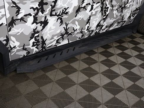 Used 2024 Tesla Cybertruck AWD Crew Cab image 21