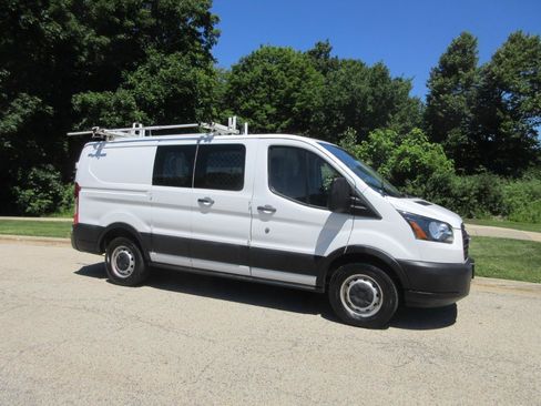 Used 2019 Ford Transit 150 130 Low Roof RWD image 5