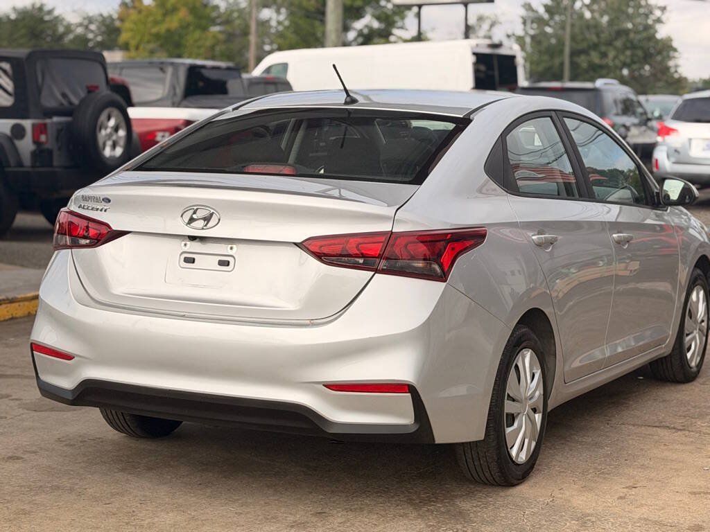 Used 2019 Hyundai Accent SE FWD image 12
