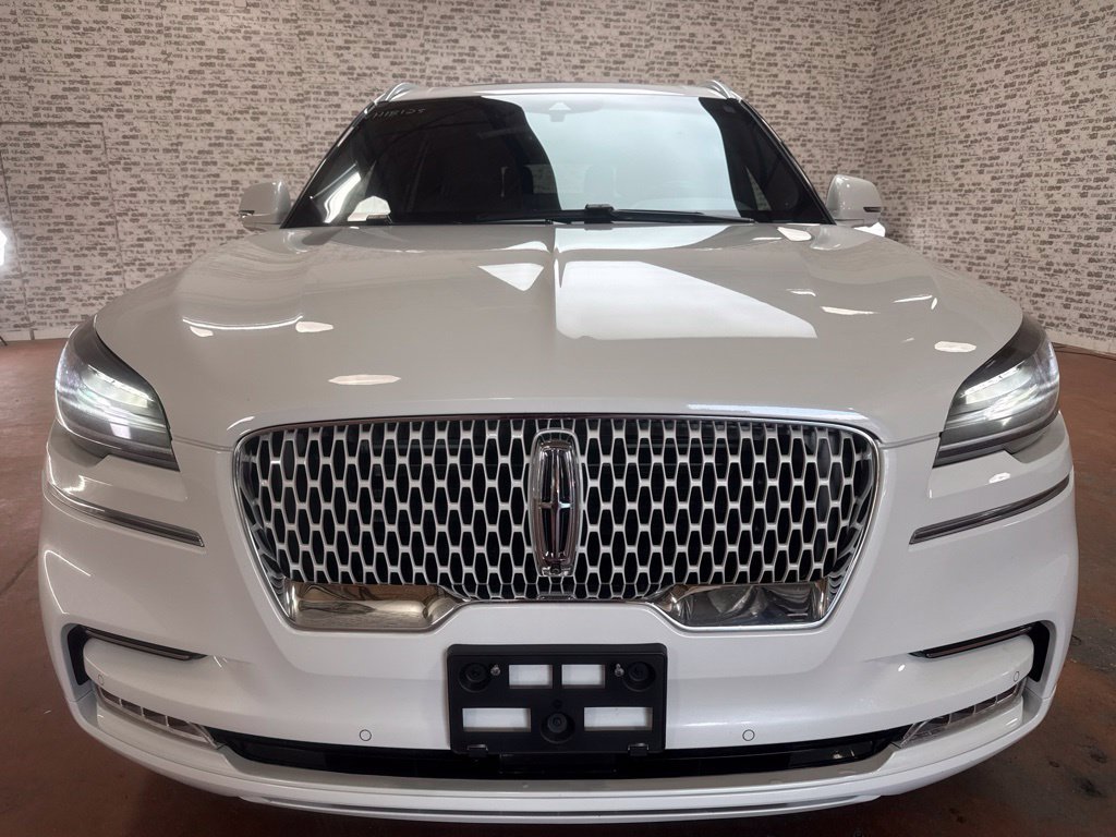 Used 2021 Lincoln Aviator Reserve w/ Equipment Group 208A AWD/4WD image 2